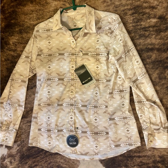 Ariat Jackets & Blazers - Ariat Women’s Tan Patterned Button Down Shirt